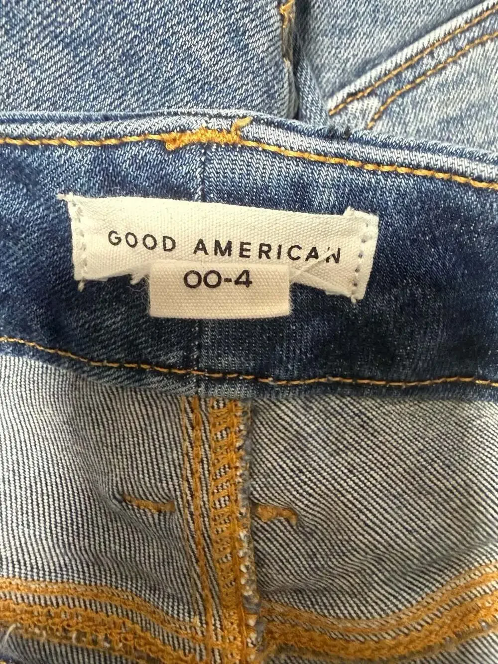 Good American Good Petite Straight Mid-Rise Jeans 00-4